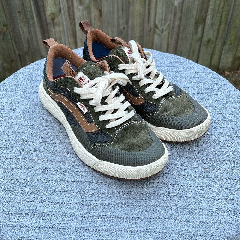 Vans Ultra Range size 8